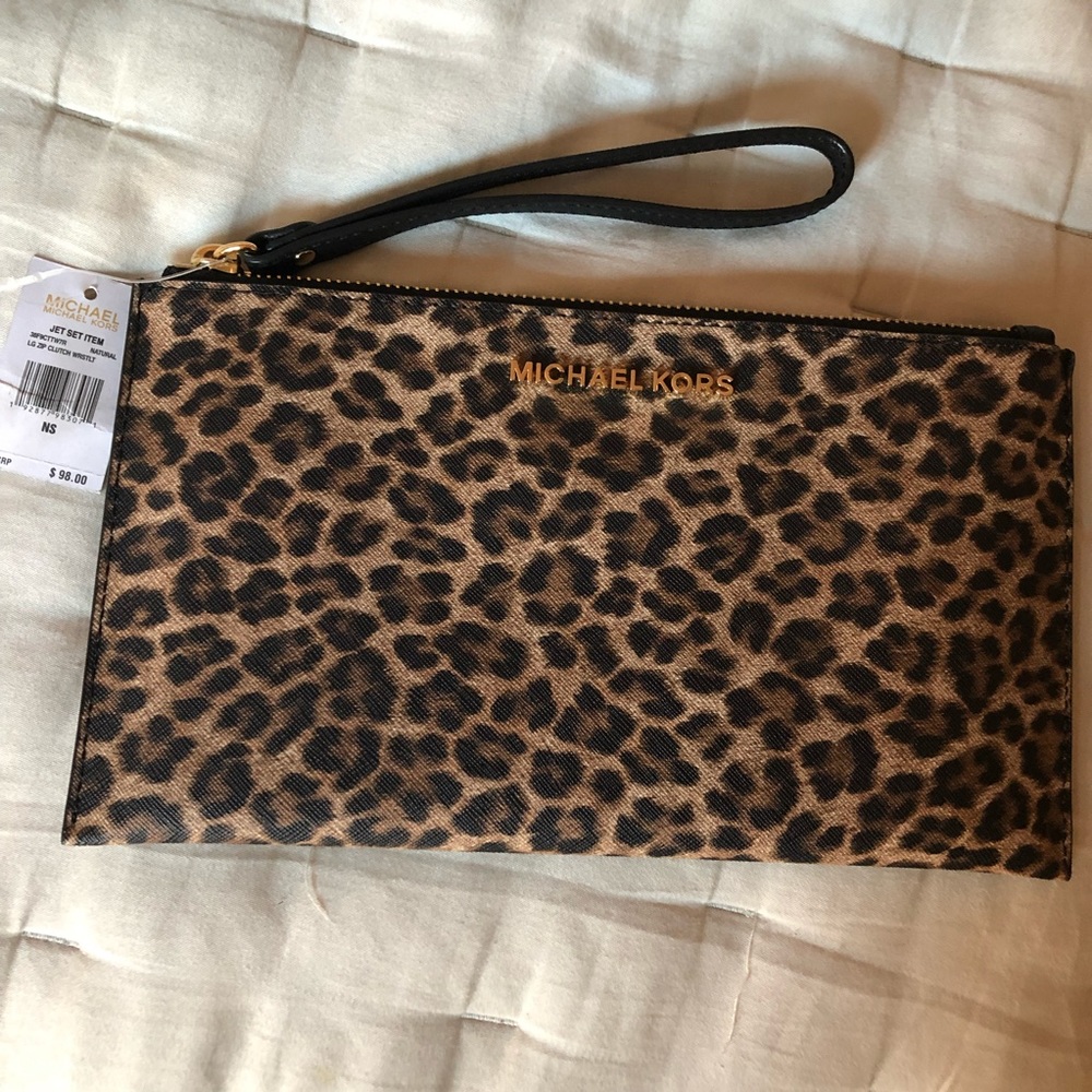 Cheetah wrists wallet ✨